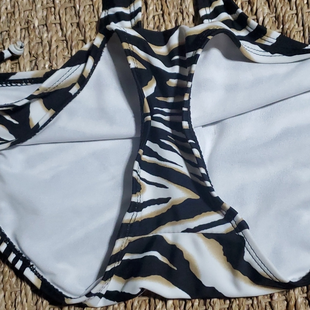Apollo swim size large. - Picture 4 of 7